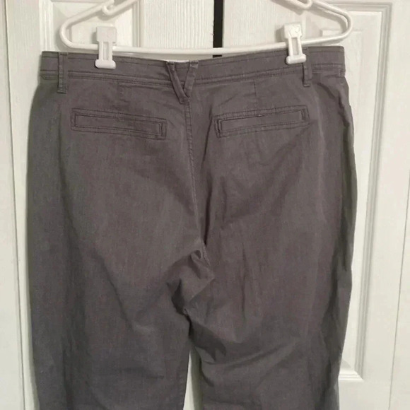 Gloria Vanderbilt gray pants - Picture 5 of 12